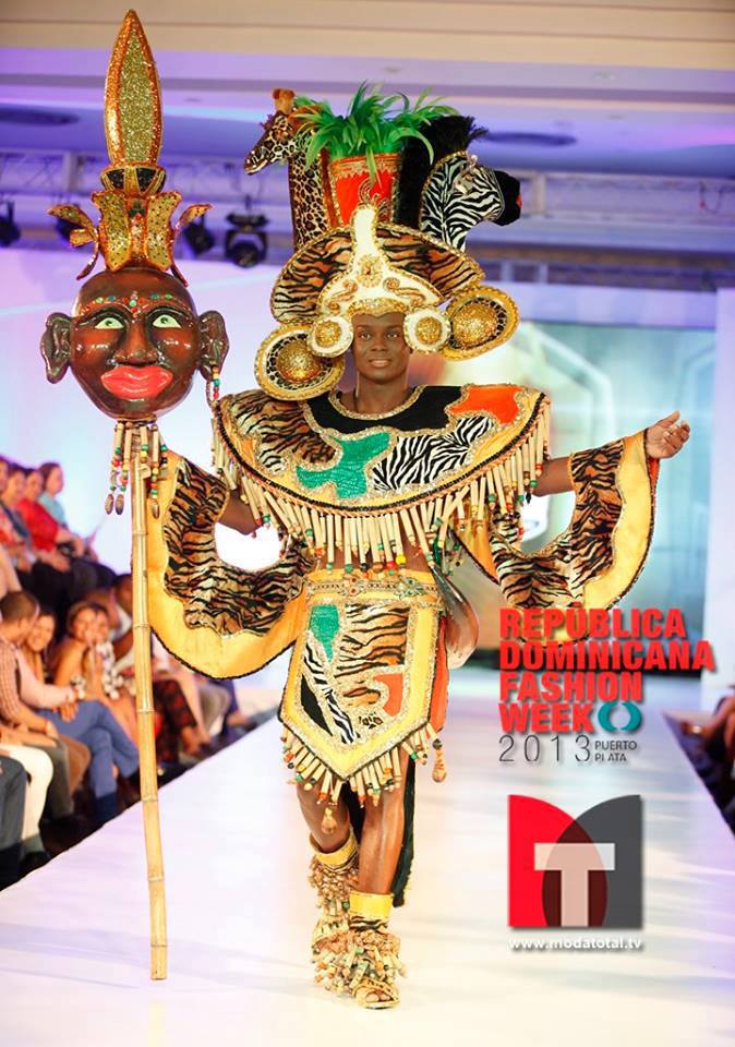 Enthomar Francisco a gana mihó traje tipiko na Mister Universe Model 2013 na Republika Dominikana
