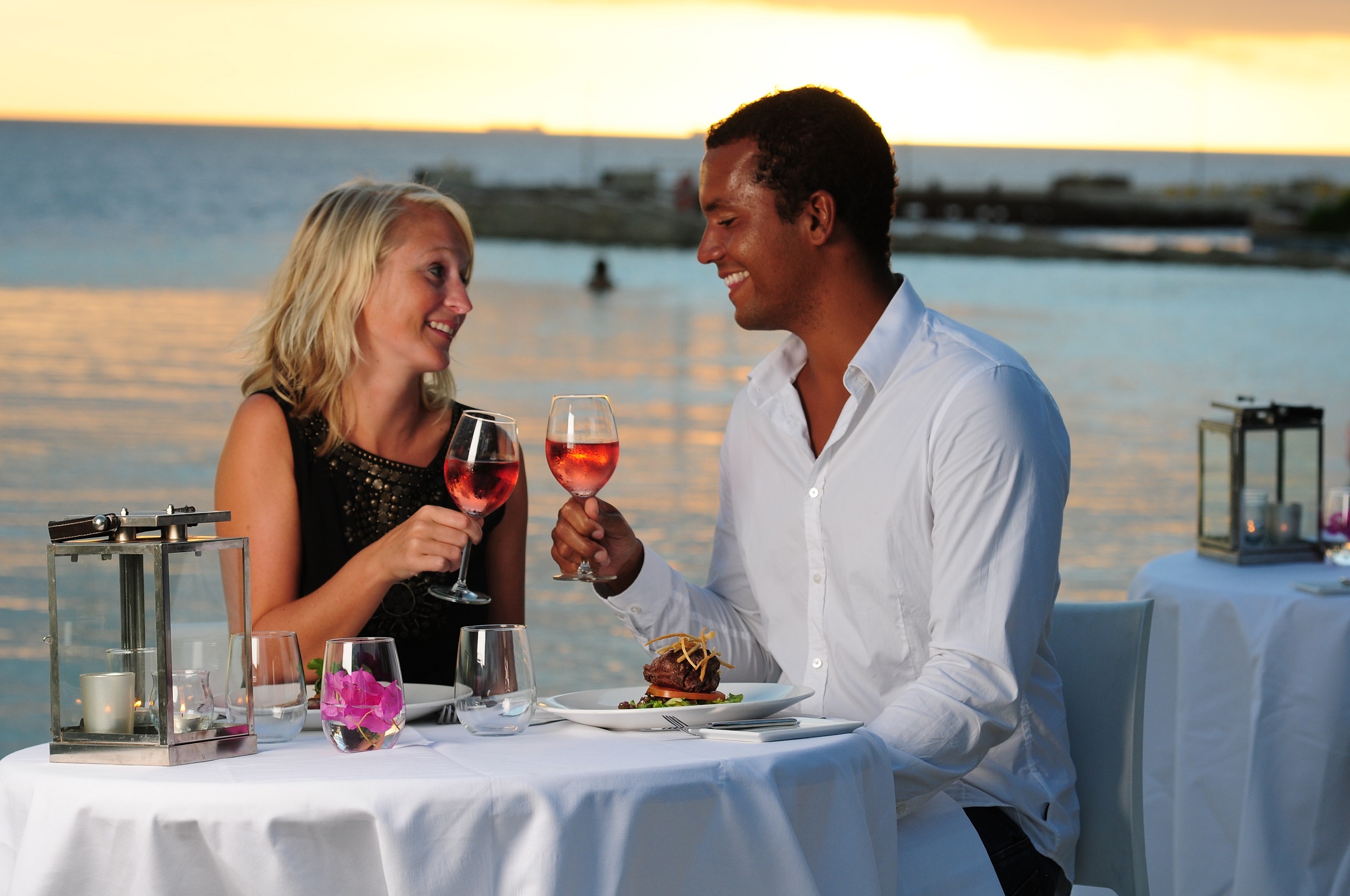 Renaissance Curaçao Resort ta  dediká “Dine Out Week” na tur Tata