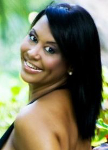 Bettina Daal (43) a wordo nombra entrante 1 September 2013 como Managing Director di Scarlet Aruba,enfrentando un reto nobo.