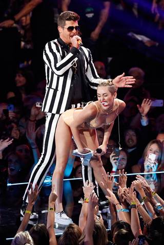 Miley Cyrus gets embarrassingly raunchy at the VMAs