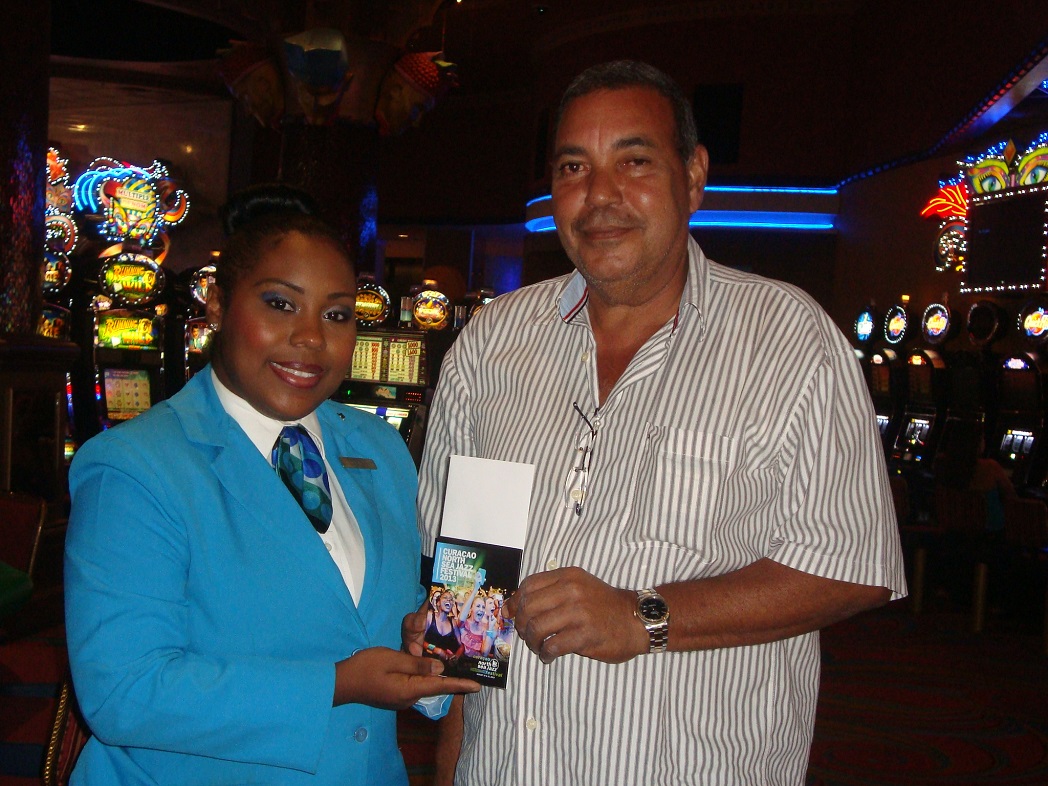 Carnaval Casino ta hasi entrega di karchinan pa   Curaçao North Sea Jazz Festival na 3 felis ganador!