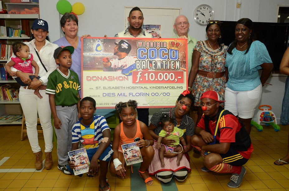 COCO GIVES BACK TO CURACAO