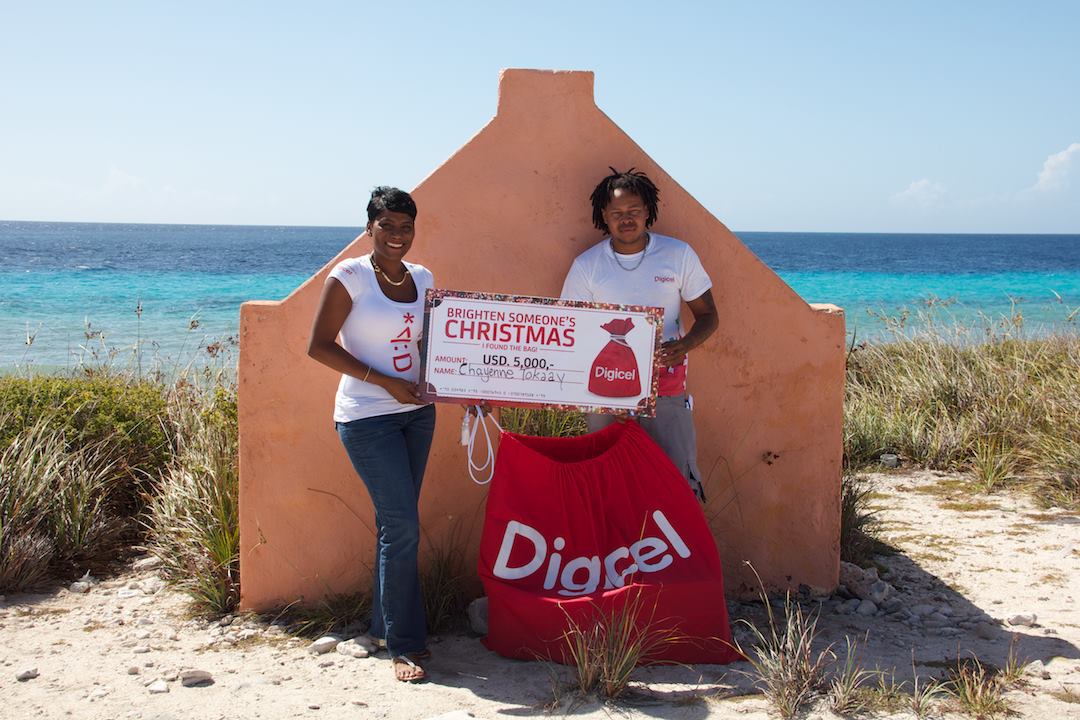 Chayenne Tokaay a gana e $5,000 den kampaña di Digicel Boneiru