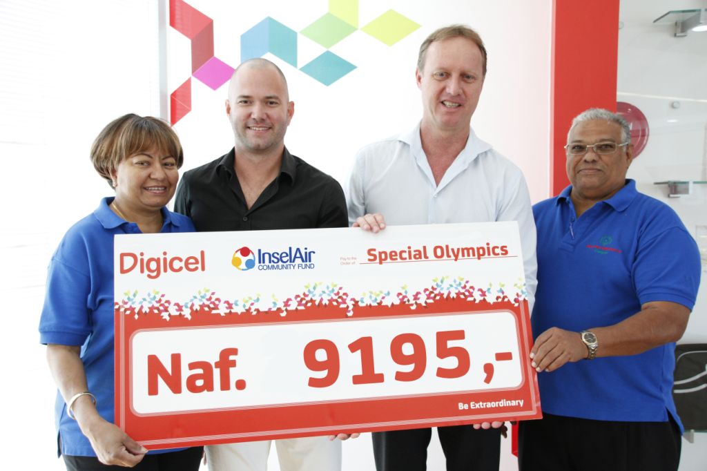 Digicel i InselAir ta rekouda mas di  10,000 florin pa Special Olympics Curaçao