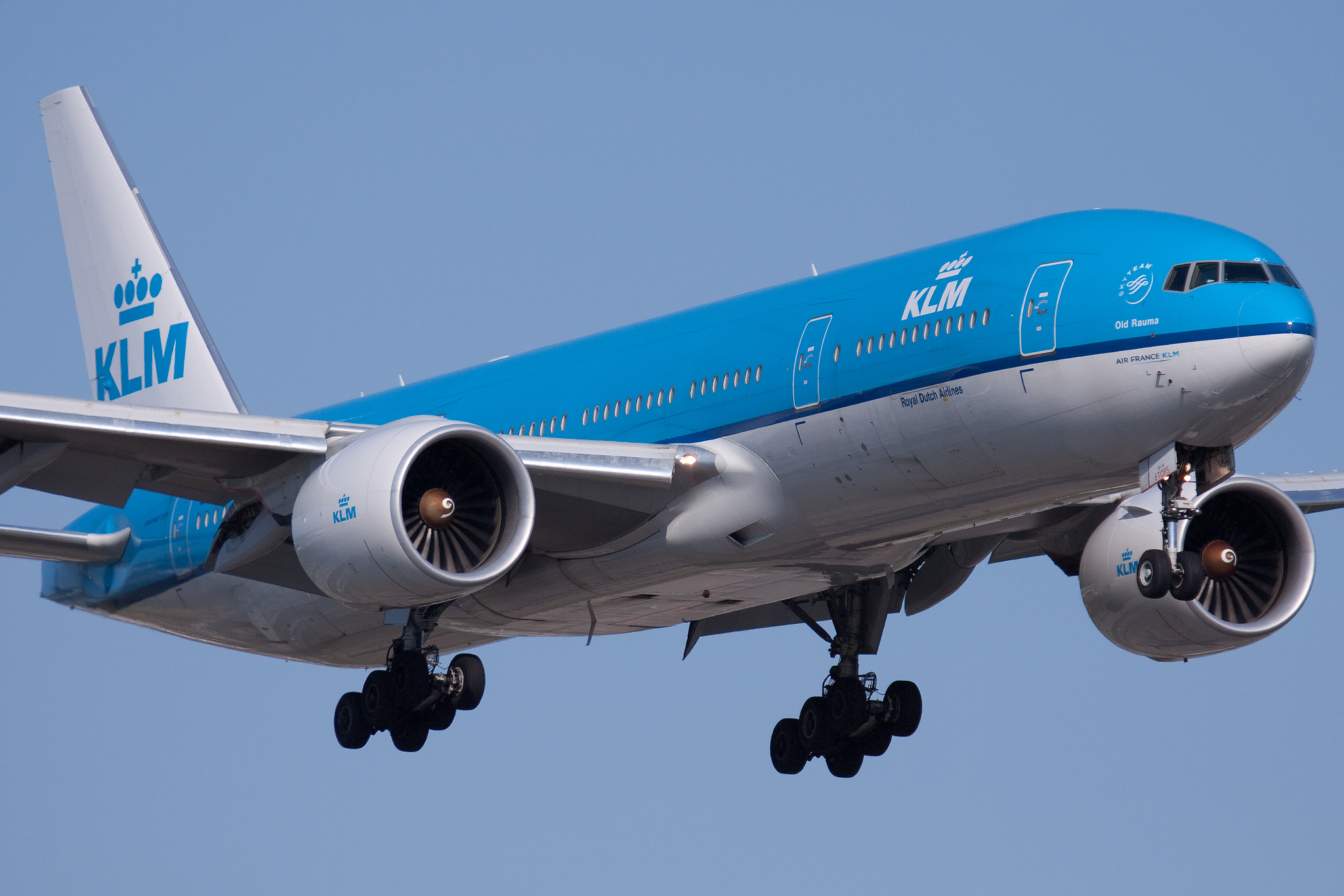 CTB ta kontentu ku e vuelonan adishonal di KLM pa Kòrsou