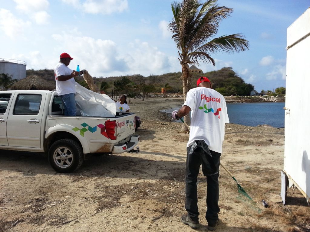 Digicel a partisipá pa di dos aña konsekutivo na Curaçao Clean Up