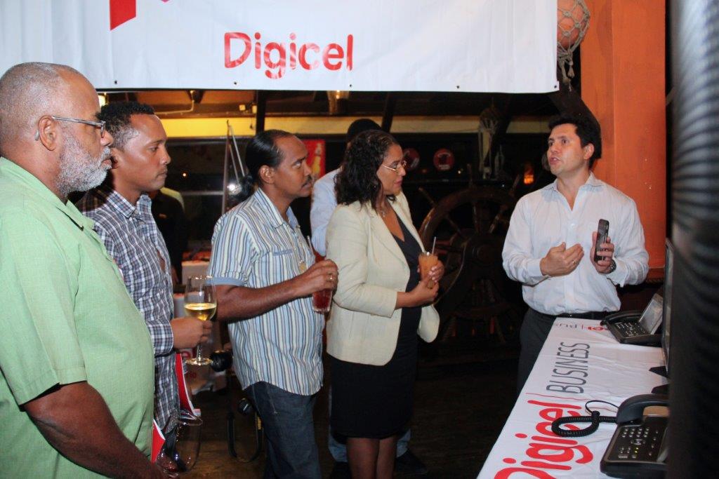 Djamars último na Karel’s Beach Bar: Eksitoso evento riba Digicel Business Solutions