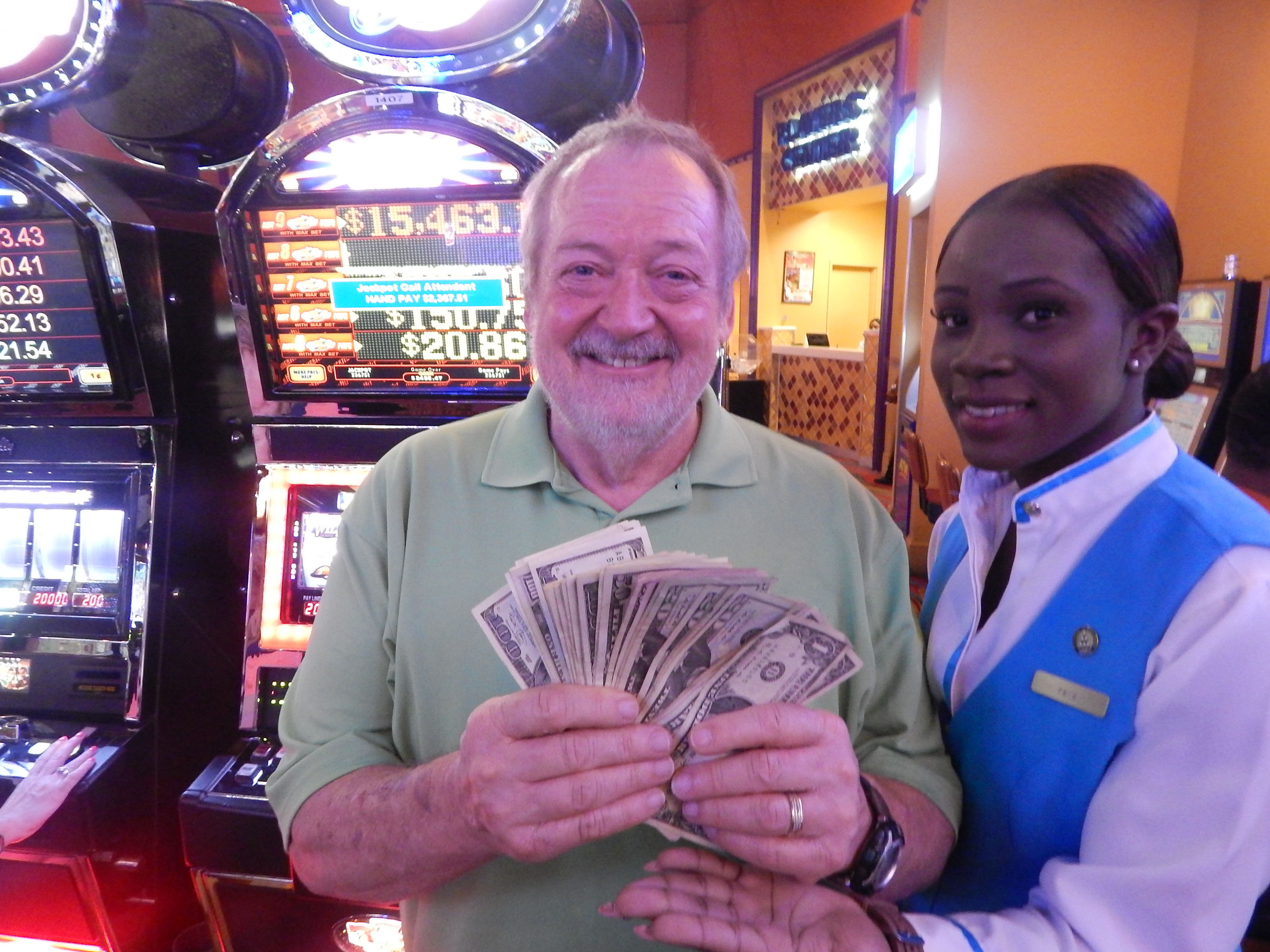 Milo Warner ta gana jackpot di $2.367,51 kèsh na Carnaval Casino