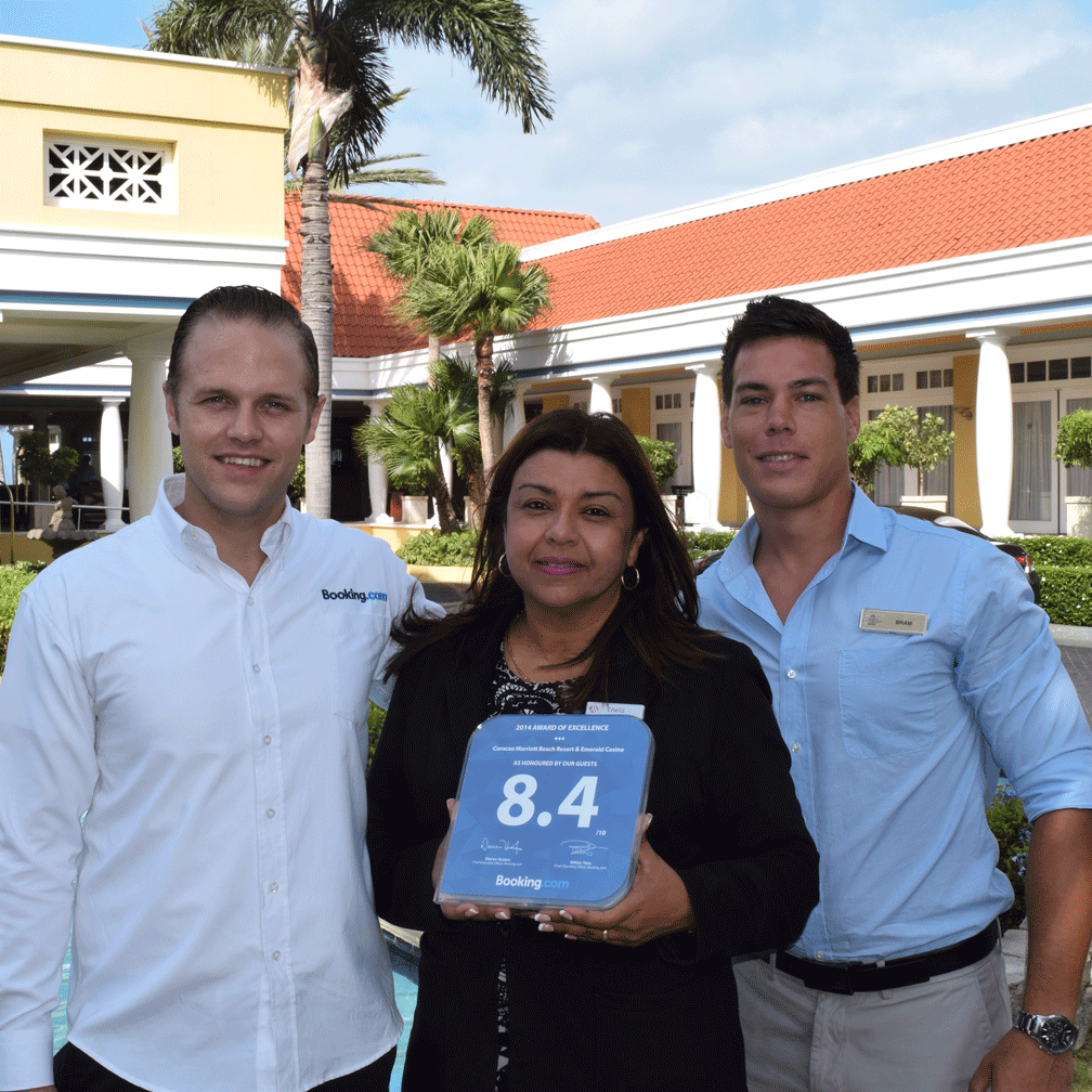 Curaçao Marriott Beach Resort ta risibí “Excellence Award” serka Bookings.Com