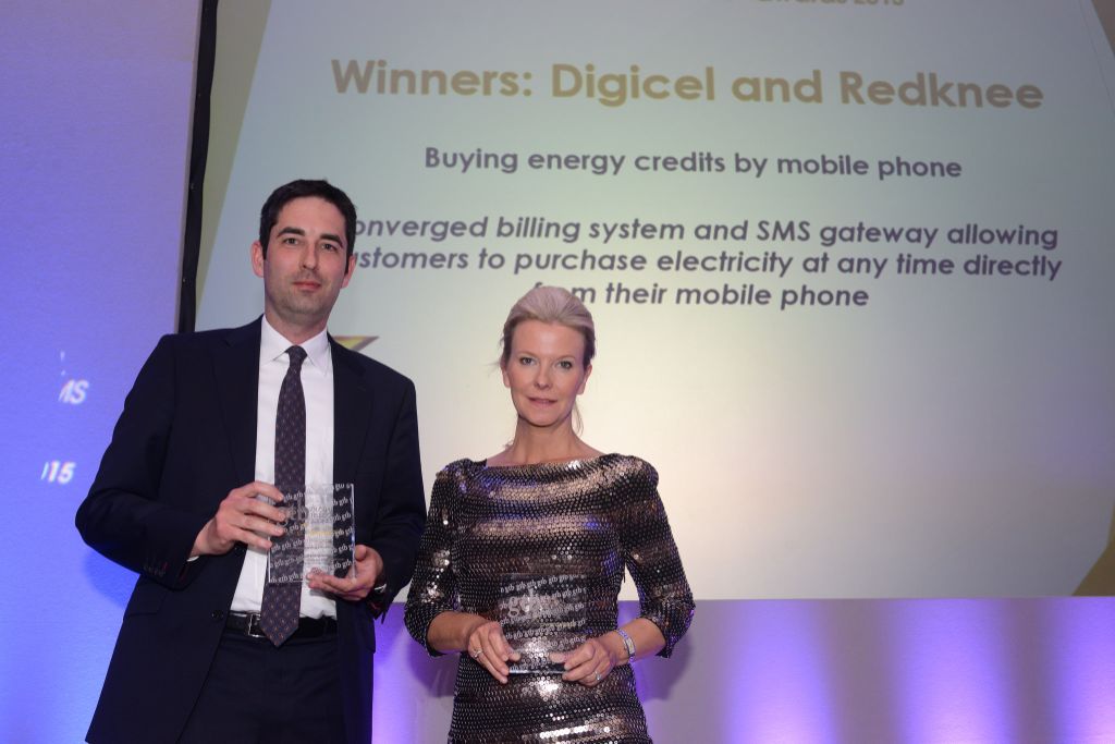 Digicel ta risibí dos premio durante Global Telecoms Business Innovation Awards 2015