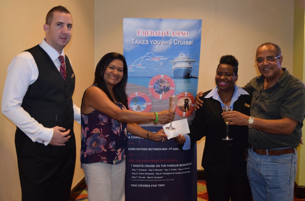 Emerald Casino i Marriott Curaçao Resort a  entregá premionan na ganadornan di biahe krusero