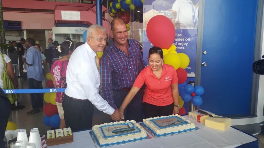 Nieuwe InselAir ‘flag ship’ ticket office Bonaire feestelijk geopend.