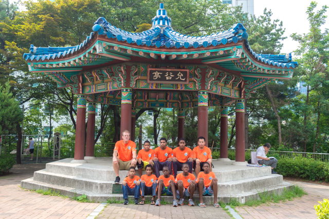 Desaroyo di e team di Brazil Taekwondo Stichting na Korea.