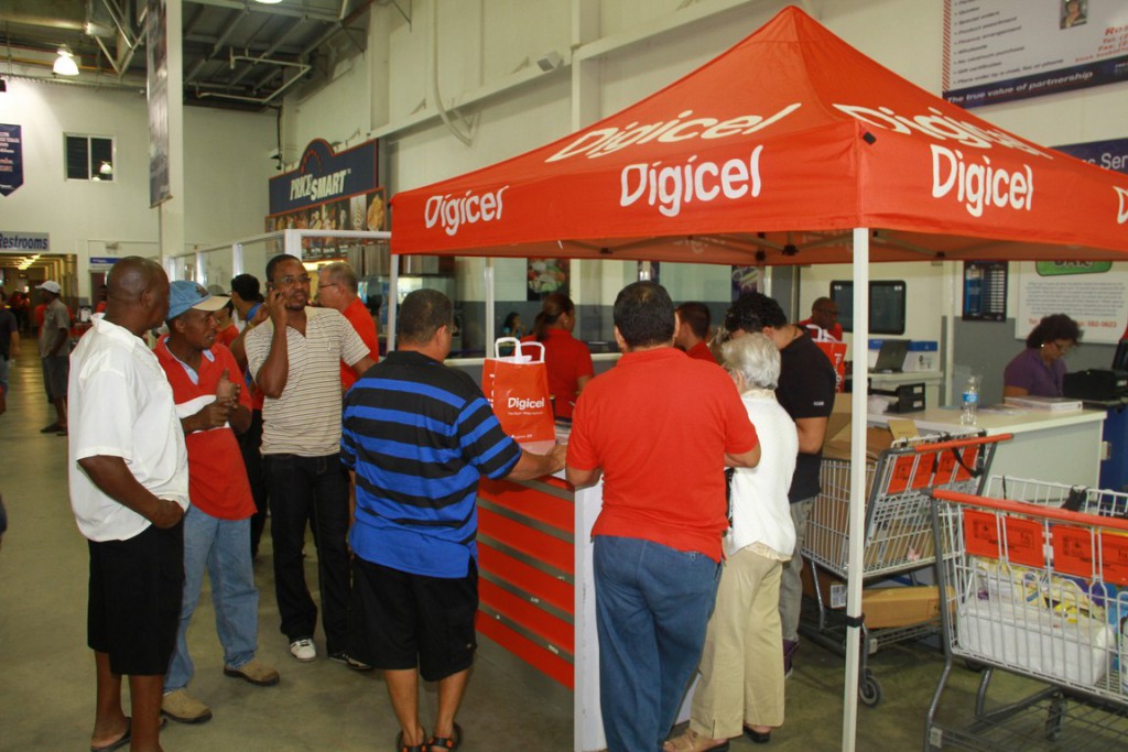 Diadomingo awo Digicel tin “special” na Price Smart