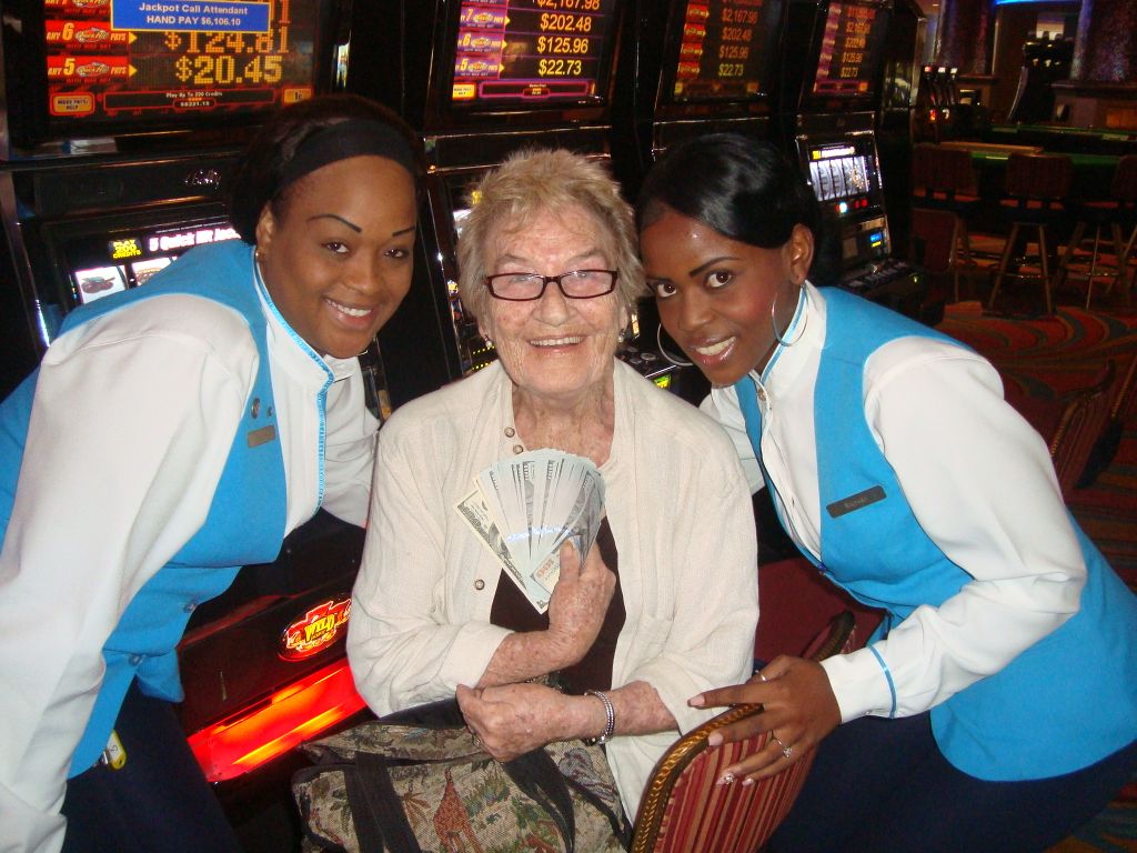 Turistanan ta baha jackpot na Carnaval Casino