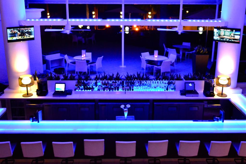 USA Today Travel Experience Caribbean ta nomina BLUE Bar como ‘Sexiest Bar’ den Caribe