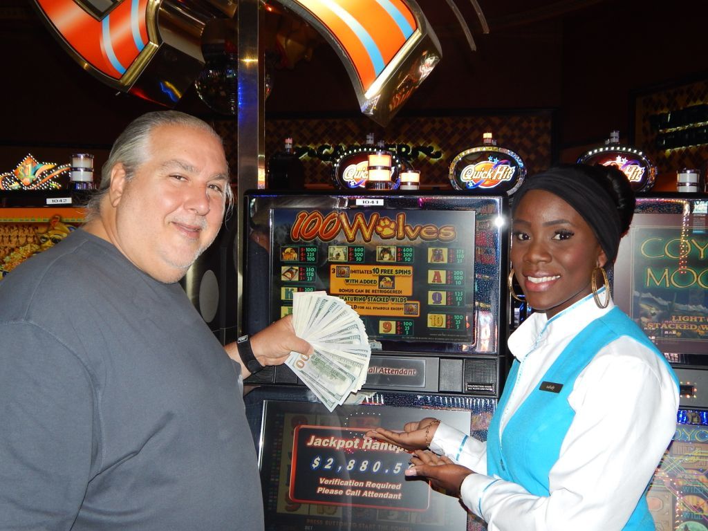 Carnaval Casino ta entregá dos premio di Jackpot den 10 minüt!