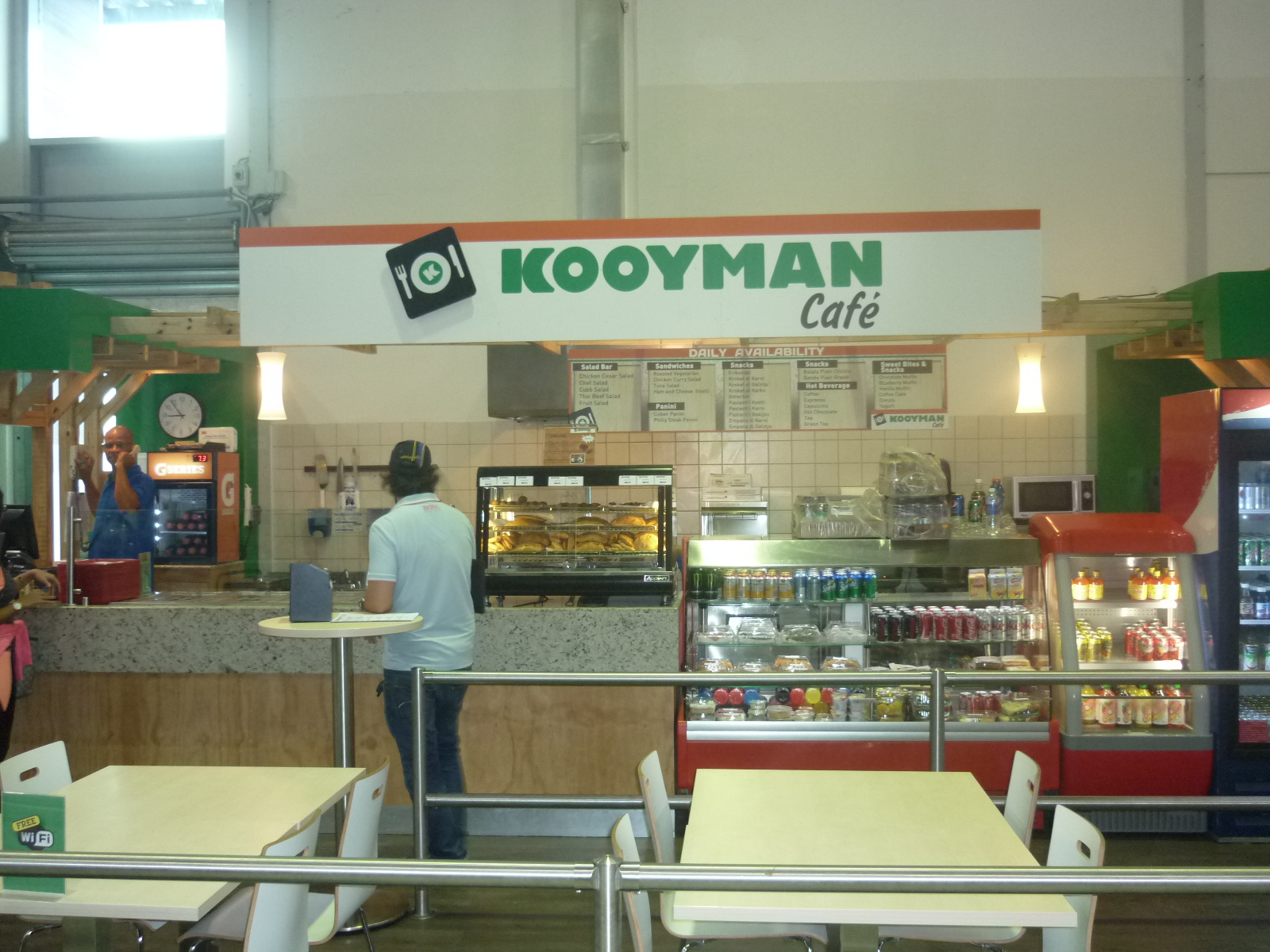 ‘BO POR SABORIÁ E FUN’ KOOYMAN CAFÉ AWOR TA SIRBÍ BO KU BO FUN MILES