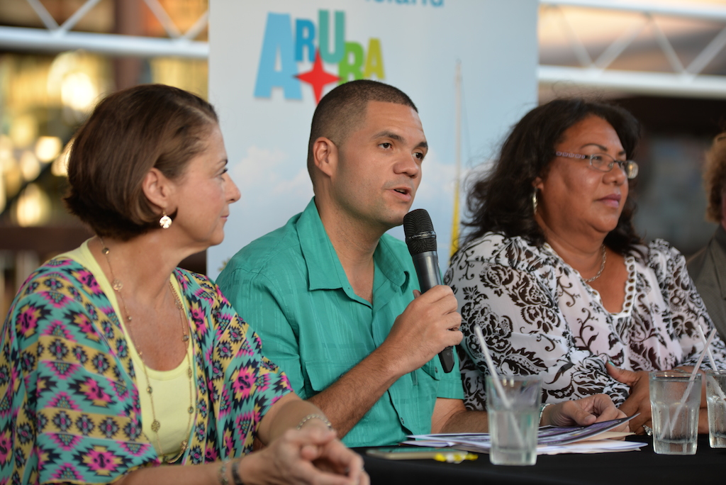PRINCE ROYCE, CANDY DULFER, LIV WARFIELD NA ARUBA PA FESTIVAL DI JAZZ