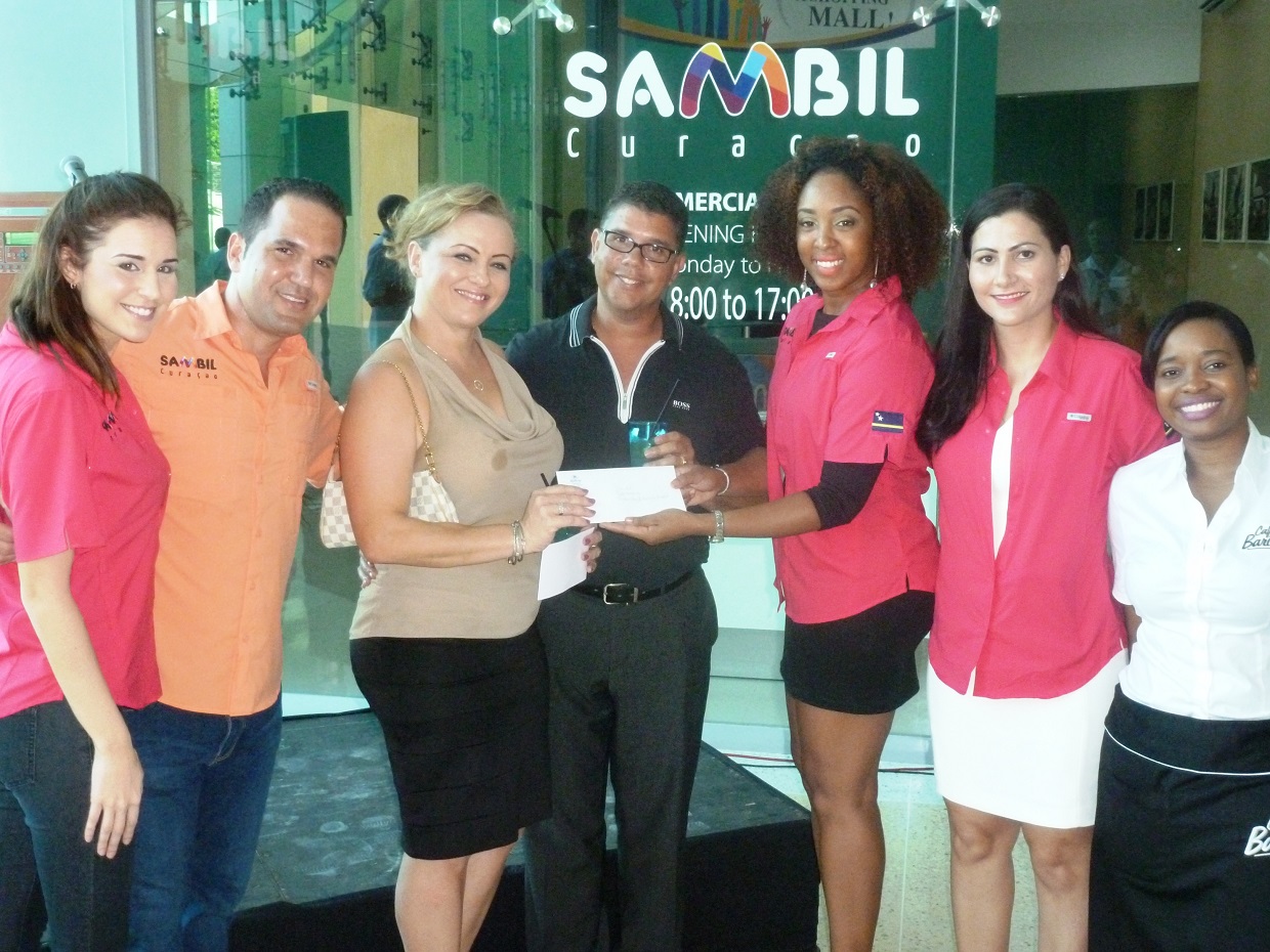 Promé hürdónan di Sambil  Curaçao ta sera konosí ku otro
