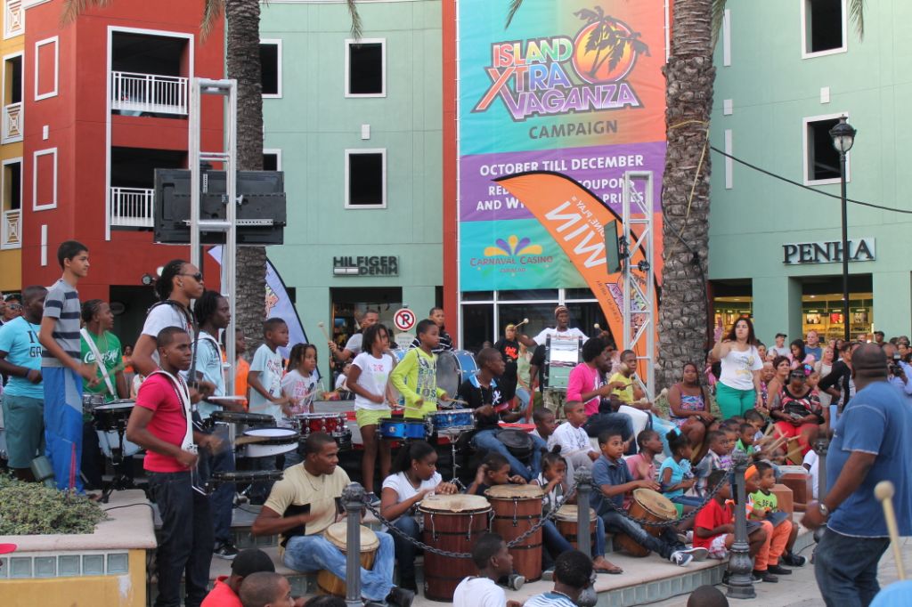 Apertura di ‘Island Extravaganza’  djabièrnè dia 21 di Novèmber próksimo