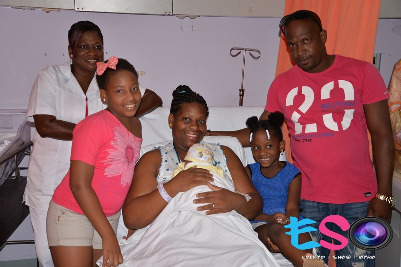 JCI Willemstad ku atenshon na e Promé beibi di 2015