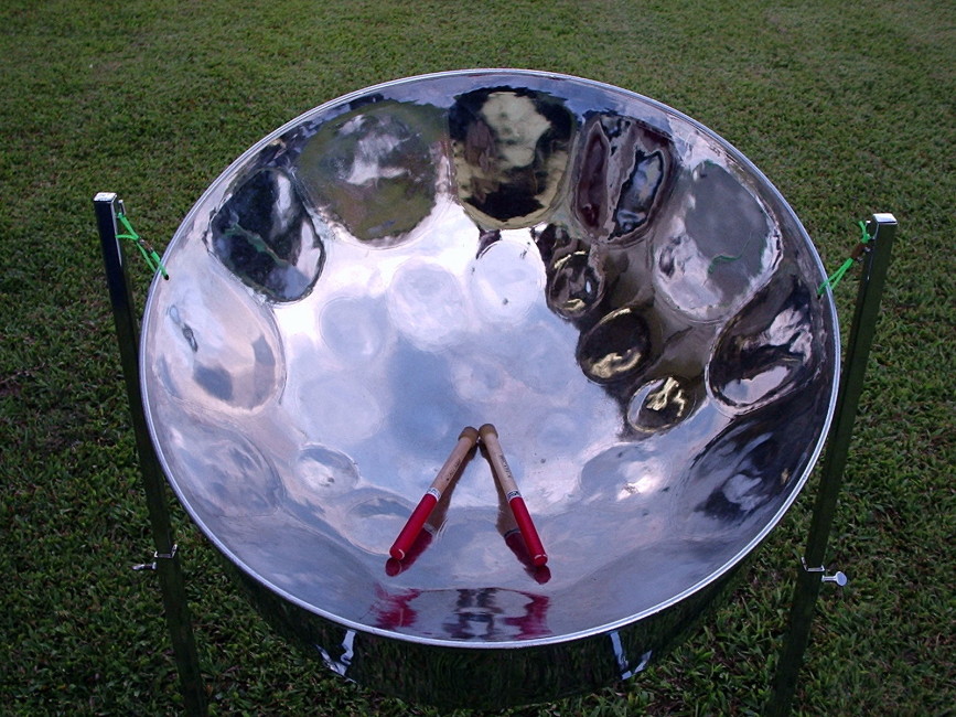 SENTRO KULTURAL KORSOU TA ORGANISA UN INTERESANTE TAYER DI STEELPAN