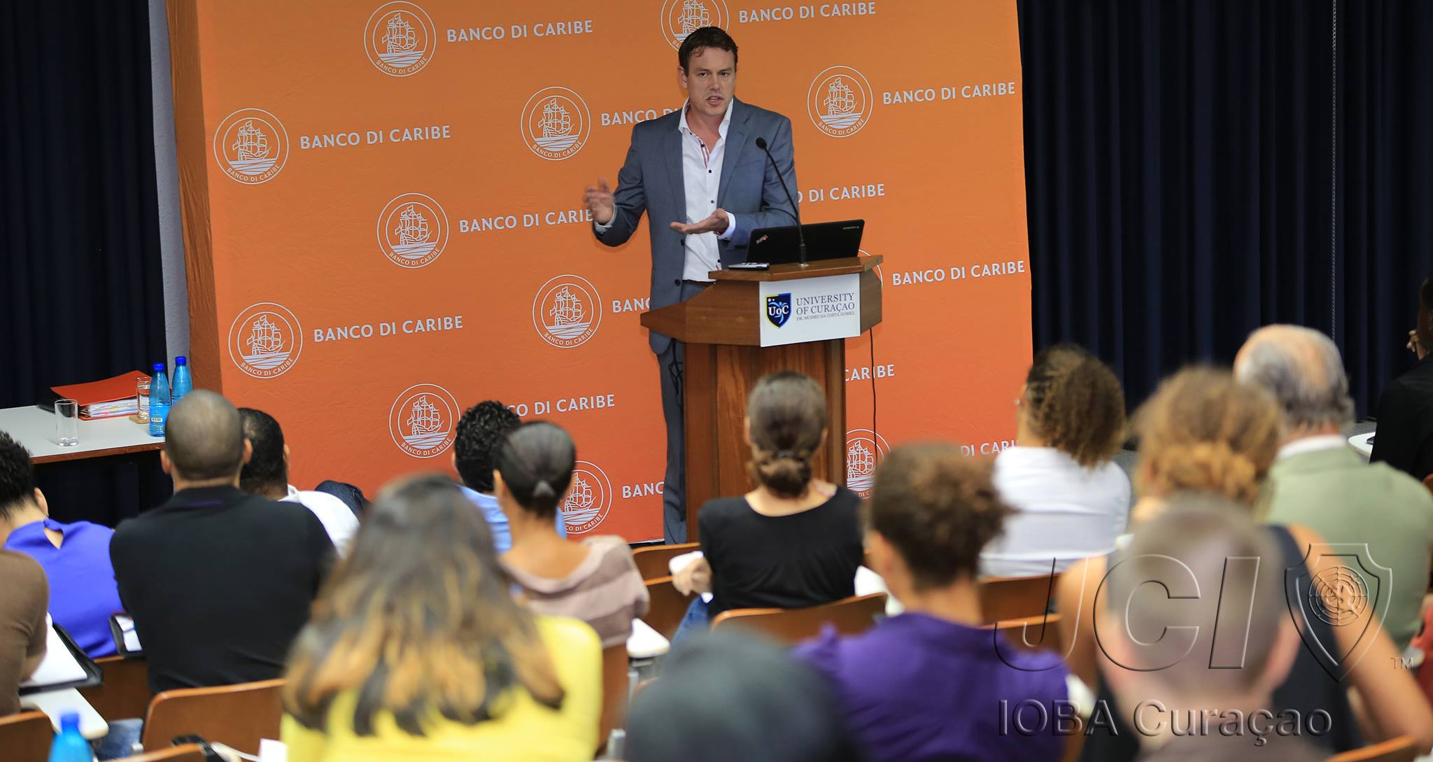 JCI IOBA Curaçao i Banco di Caribe ku un dia  dediká na e hóben ku aspirashon pa bira empresario