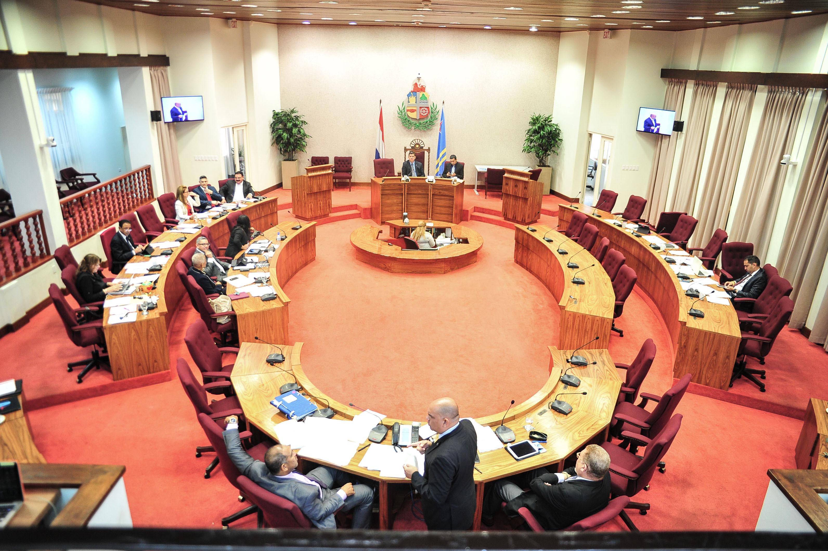 Minister Otmar Oduber: E Landsverordening parkeerzones riba su mes ta crea oportunidad