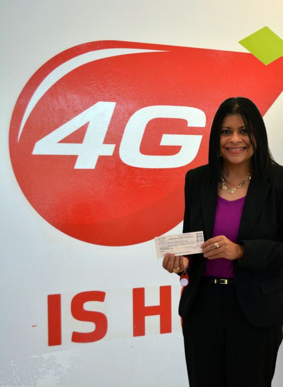 Sheneida Wanga promé ganadó kampaña di zomer ‘Roam like You’re Home’ di Digicel