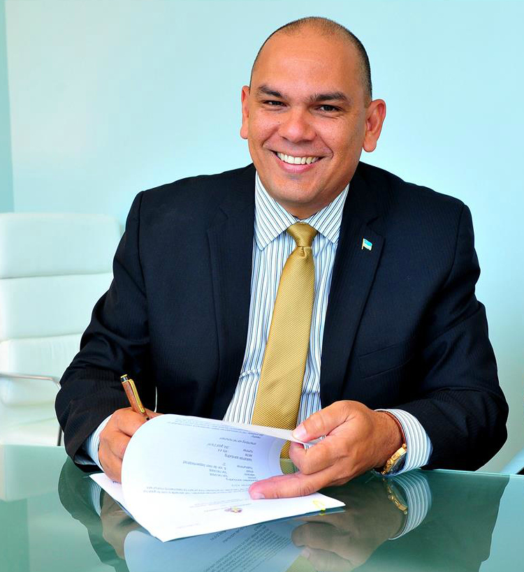 Minister Oduber kier inculca den nos hobennan for di scol primario caba e diferente aspectonan Cultural y di Turismo