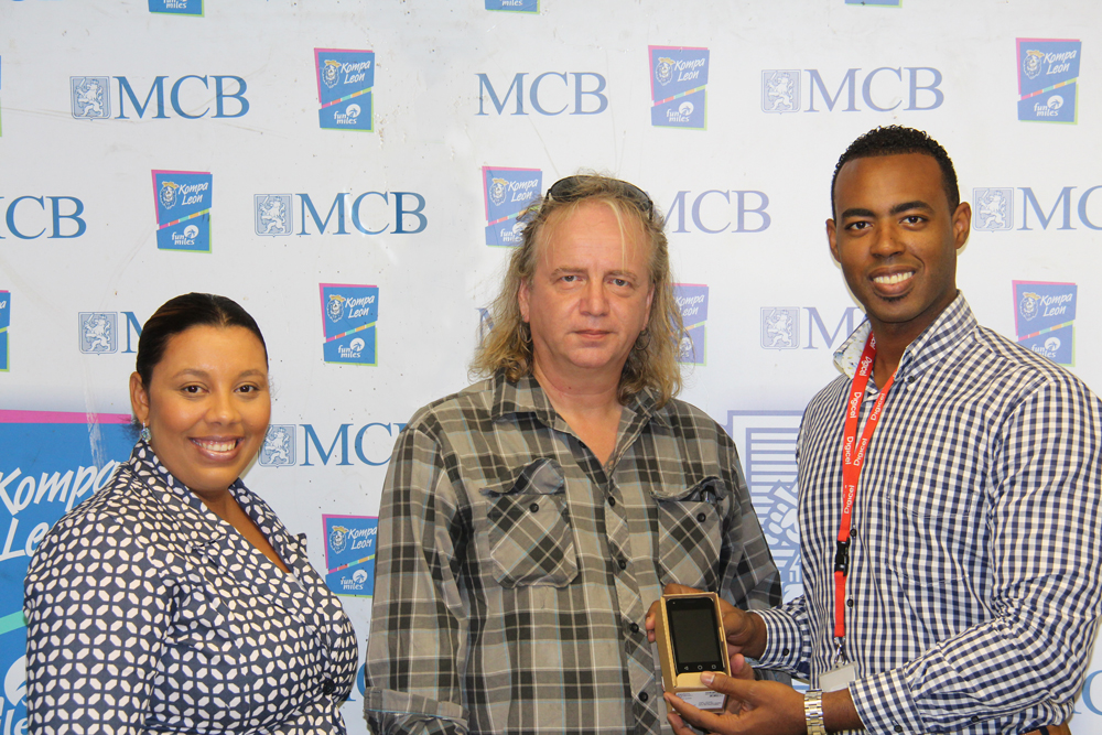 Bert Groenewout tambe ta gana den  kampaña “Top Up Via MCB And Win”