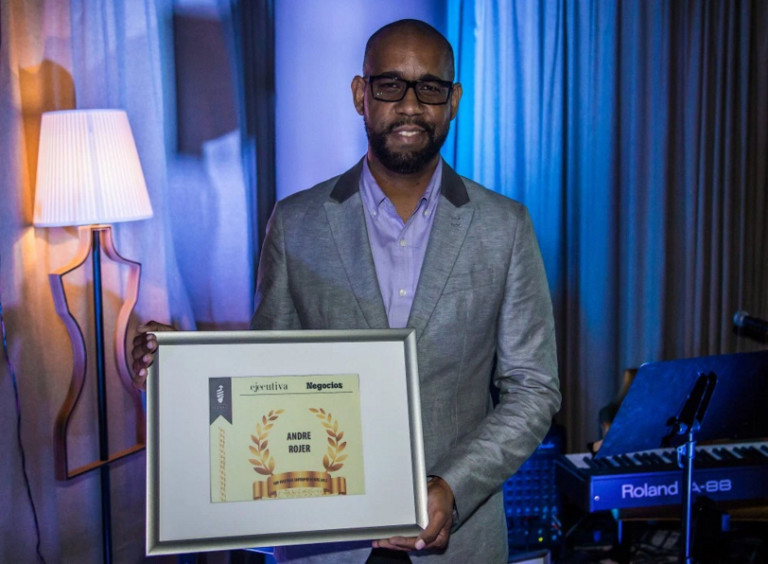 Andre Rojer- 1Hispanic Awards 2015