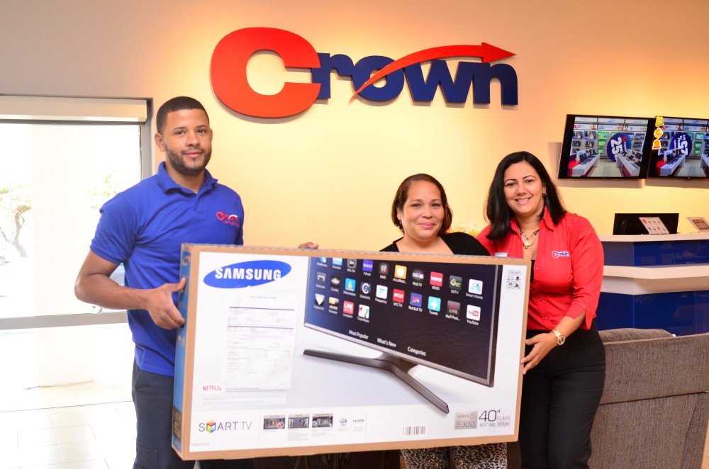 Cada dia mas popular. Crown ta regala un Smart TV cu campaña di Facebook