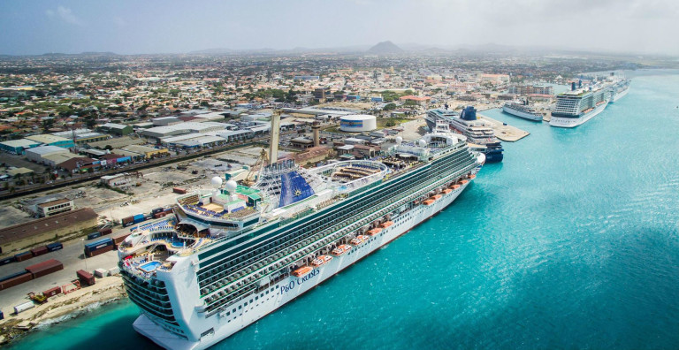 barconan crucero den waf