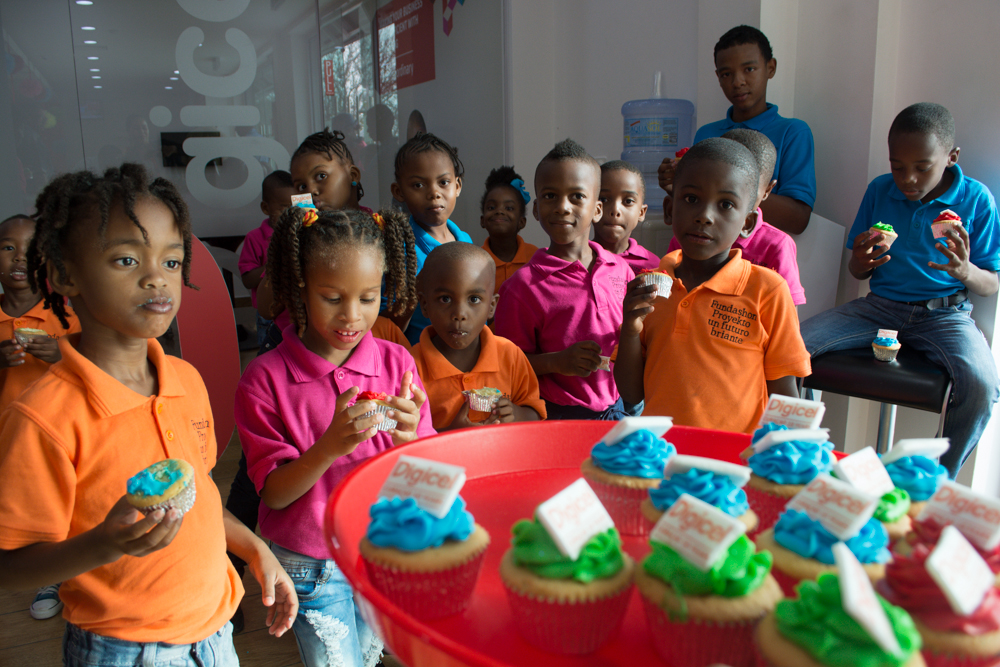 Digicel a hasi donashon na 10 fundashon