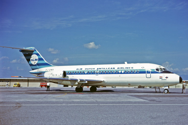 PJ-DNA_Douglas_DC-9-15_ALM_Dutch_Antillean_Airlines_KIN_18JAN71