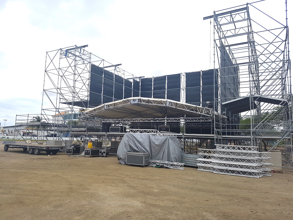 PREPARACIONAN A CUMINSA PA FLIP FLOP FESTIVAL NA BUSHIRI BEACH ARENA