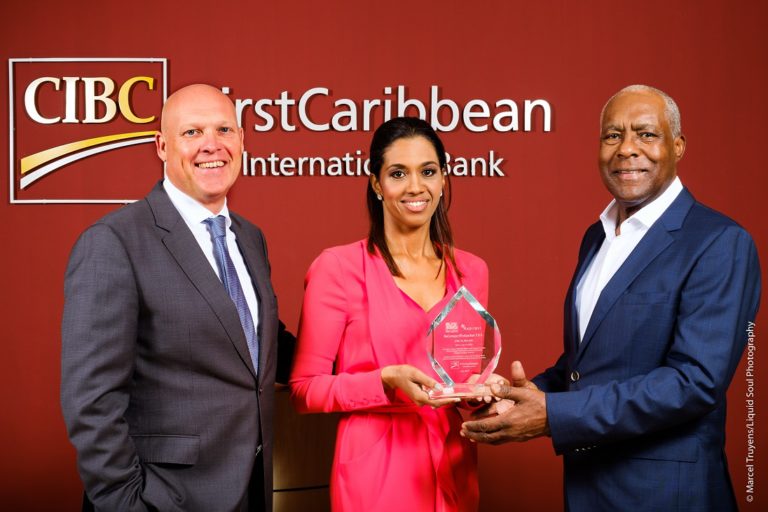 Pic CIBC FirstCaribbean hands Tombstone WindMill Farm II