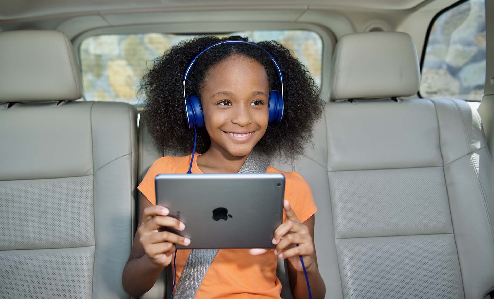 Invertí den bo futuro ku e kampaña ‘Back to School’  di Banco di Caribe