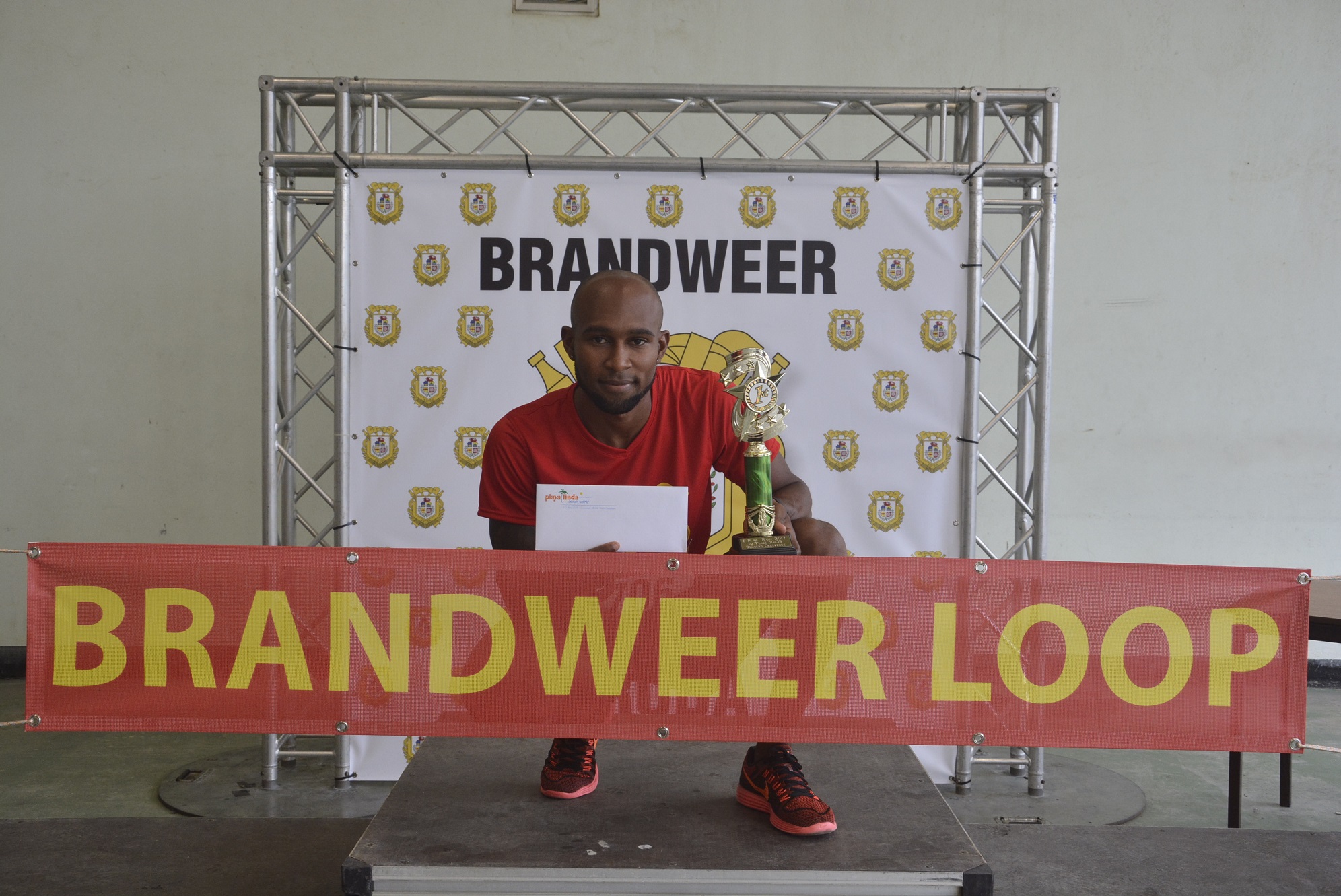 Brandweer Kòrsou ta gana 10KM Brandweer Challenge Run durante Brandweerloop na Aruba