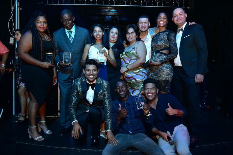 Riu Palace Aruba y Riu Palace Antillas a celebra Pasco cu empleadonan