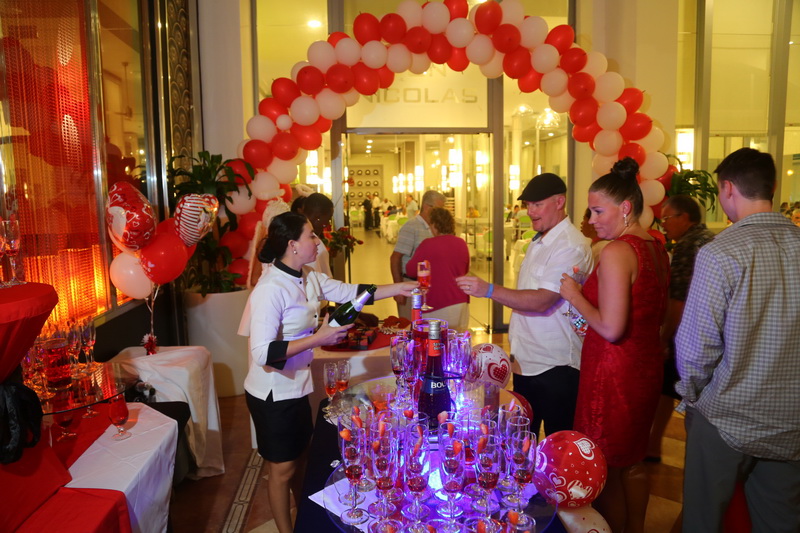 Turistanan a celebra Valentine’s Day na Riu Palace Aruba y Riu Palace Antillas