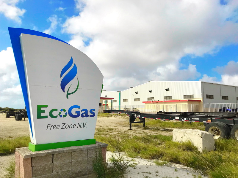 Consul General di Merca staciona na Corsou a bishita EcoGas