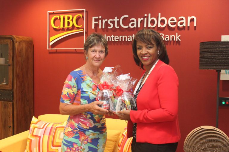 Pic CIBC FirstCaribbean recognize Mami Sa 08032018