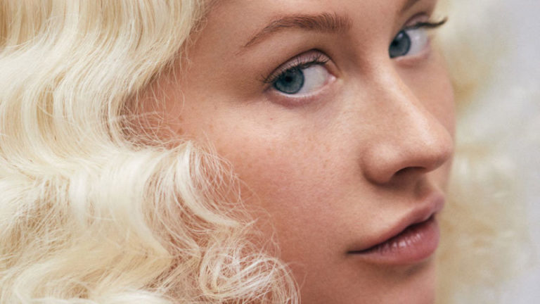 1522125825-christina-aguilera-960x540