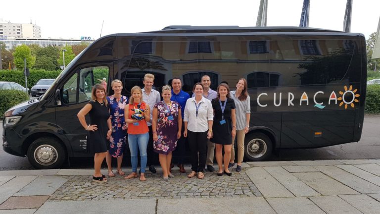 220 German Travel Agents Get Better Acquainted with Curaçao L1