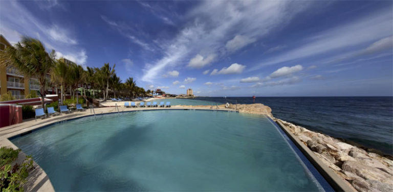 Infinity Pool Ren