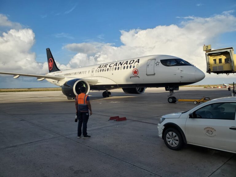 Antilles Aerospace at A220