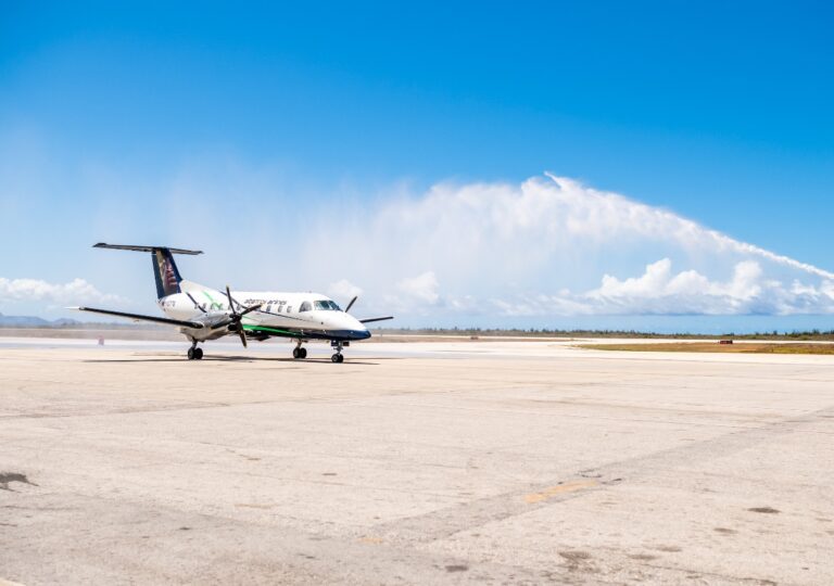 Water salute Albatros route Las Piedras - Curaçao-2L
